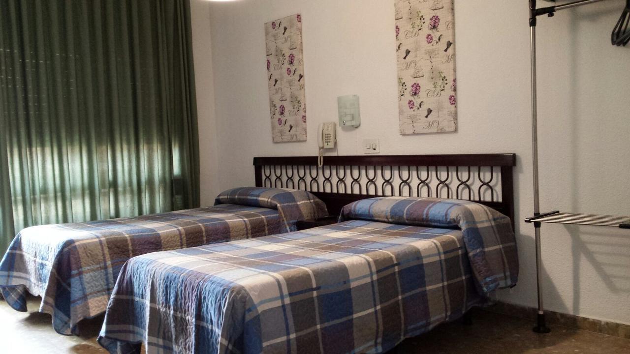 Hostal Ronda Cordoba Exterior photo